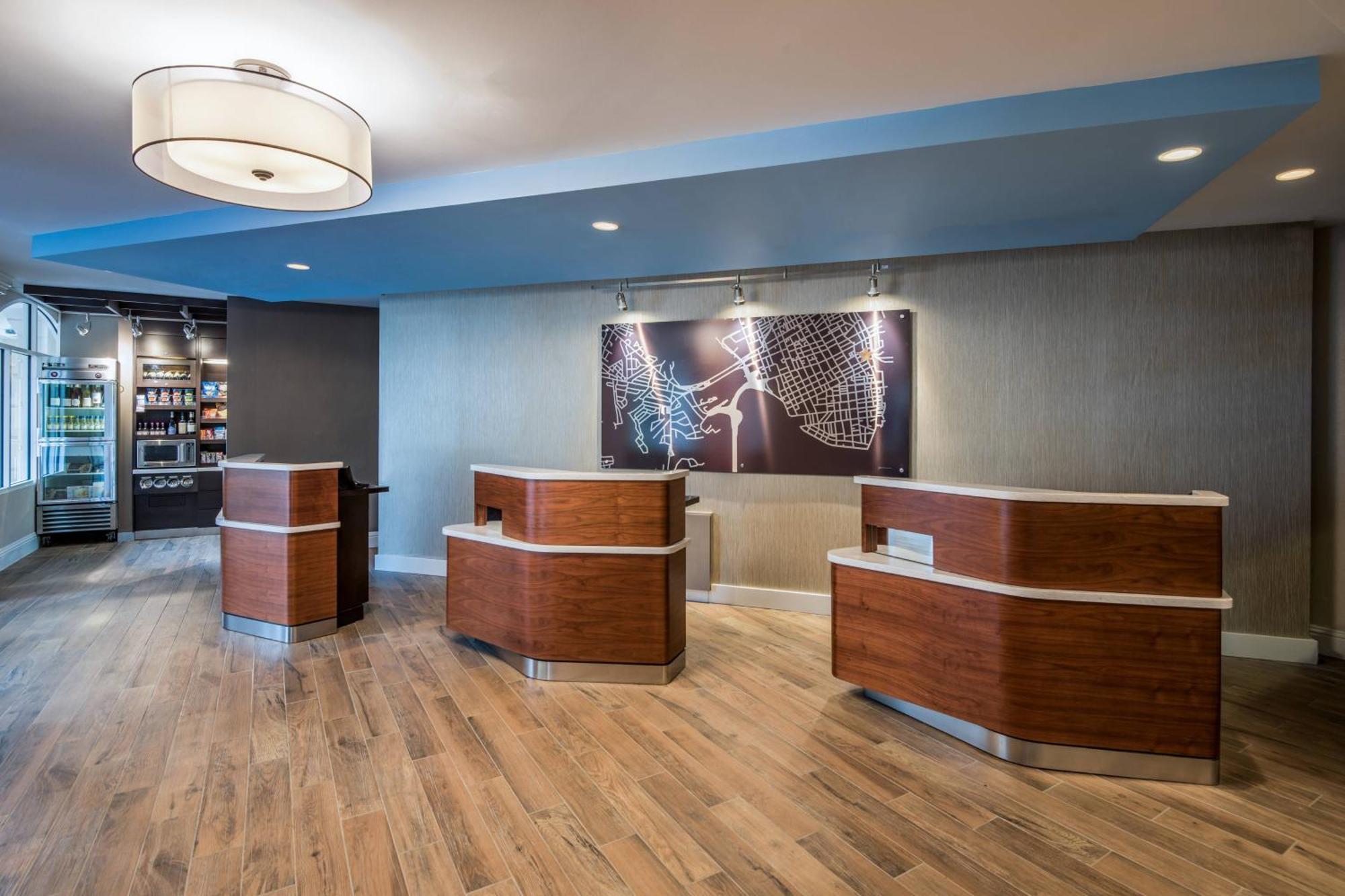 Courtyard By Marriott Charleston Historic District Hotel Buitenkant foto