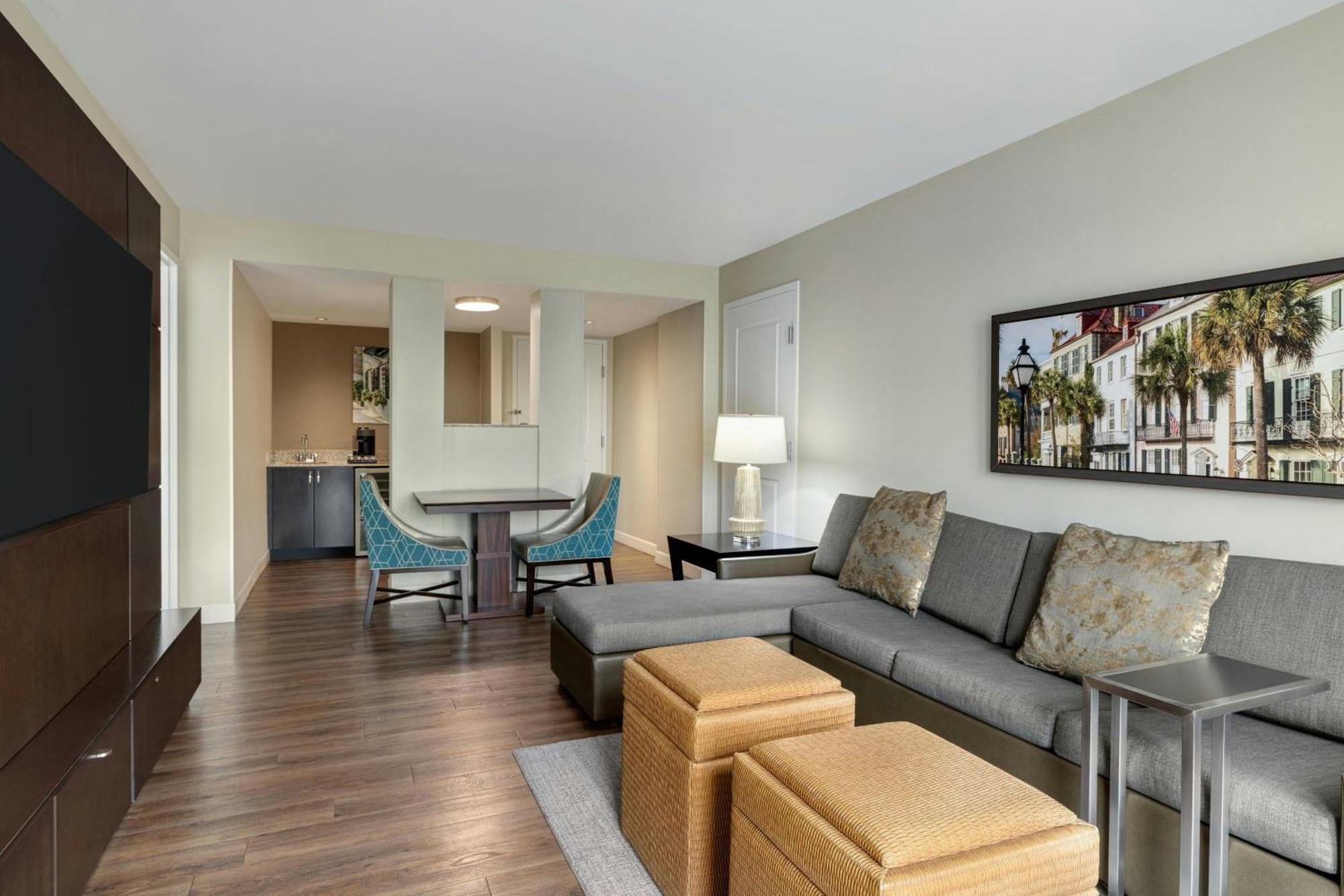 Courtyard By Marriott Charleston Historic District Hotel Buitenkant foto